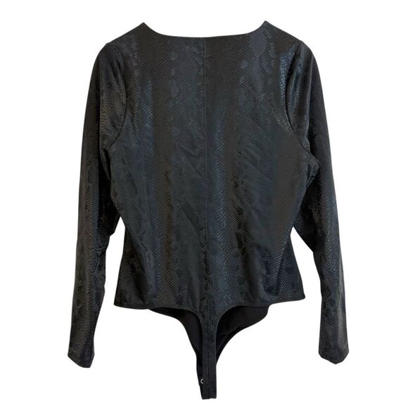 Good American Black Snakeskin Print Faux Leather Long Sleeve Bodysuit - Picture 7 of 9